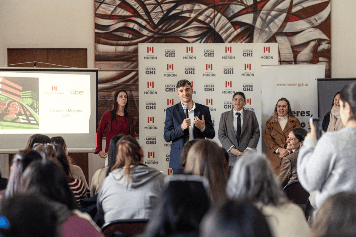 Morón y Uber impulsan una iniciativa laboral para mujeres