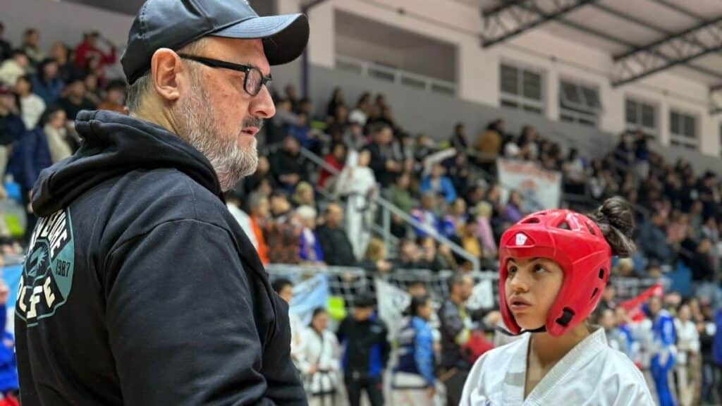 Nando García, vecino de Almirante Brown y DT de la Selección de taekwondo, palpita el Mundial en España