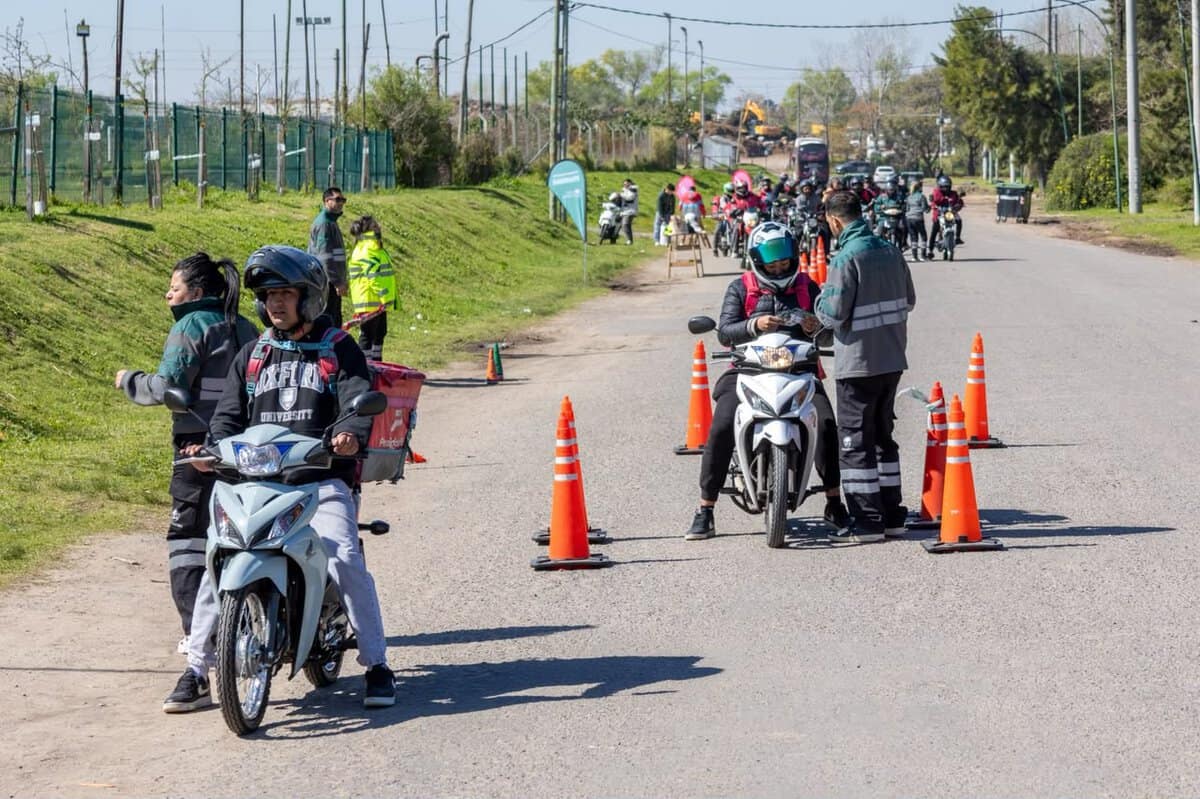 San Isidro realizó una jornada de conducción segura para repartidores