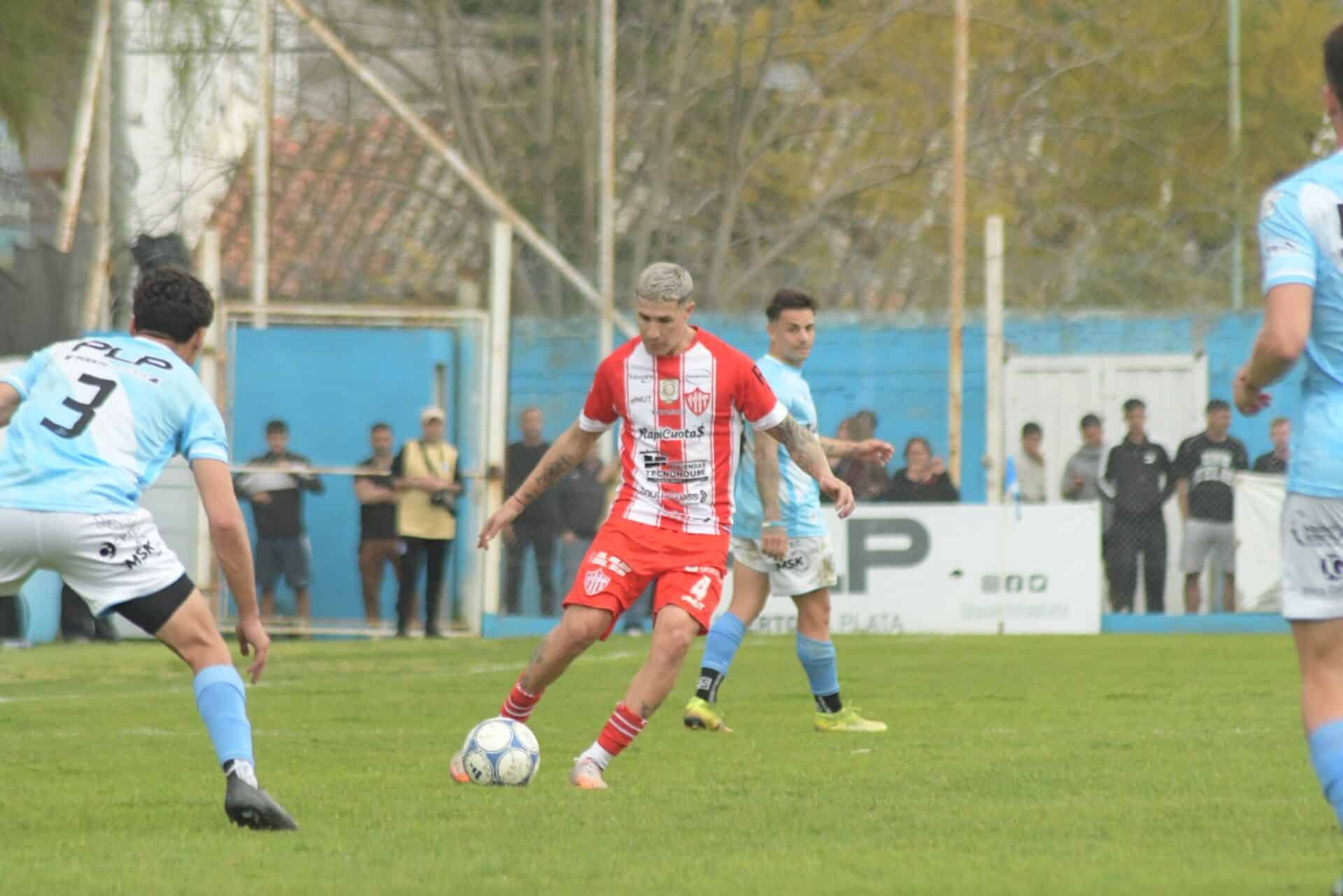 Talleres de Escalada empató con Villa San Carlos y perdió terreno