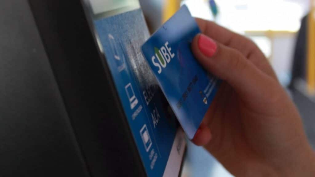 Aumentaron colectivos, subte y peajes en las autopistas porteñas