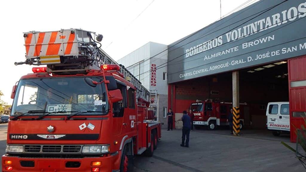 Bomberos Voluntarios de Almirante Brown celebran 62 años de servicio