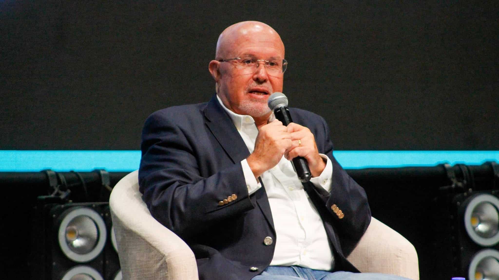 Carlos Bruce reconoció su derrota en Lima y cuestionó al JNE