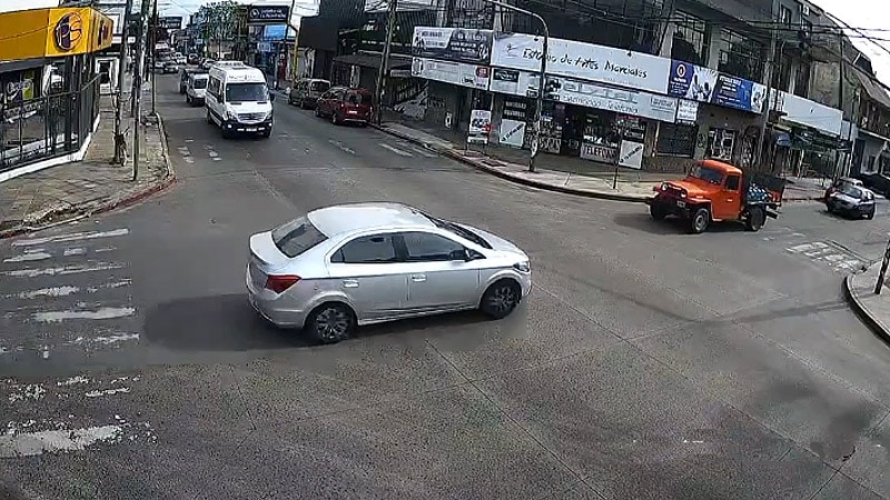 Detuvieron a un ladrón y recuperaron un auto en El Palomar